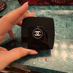 Change Les 4 Ombres quad eyeshadow!